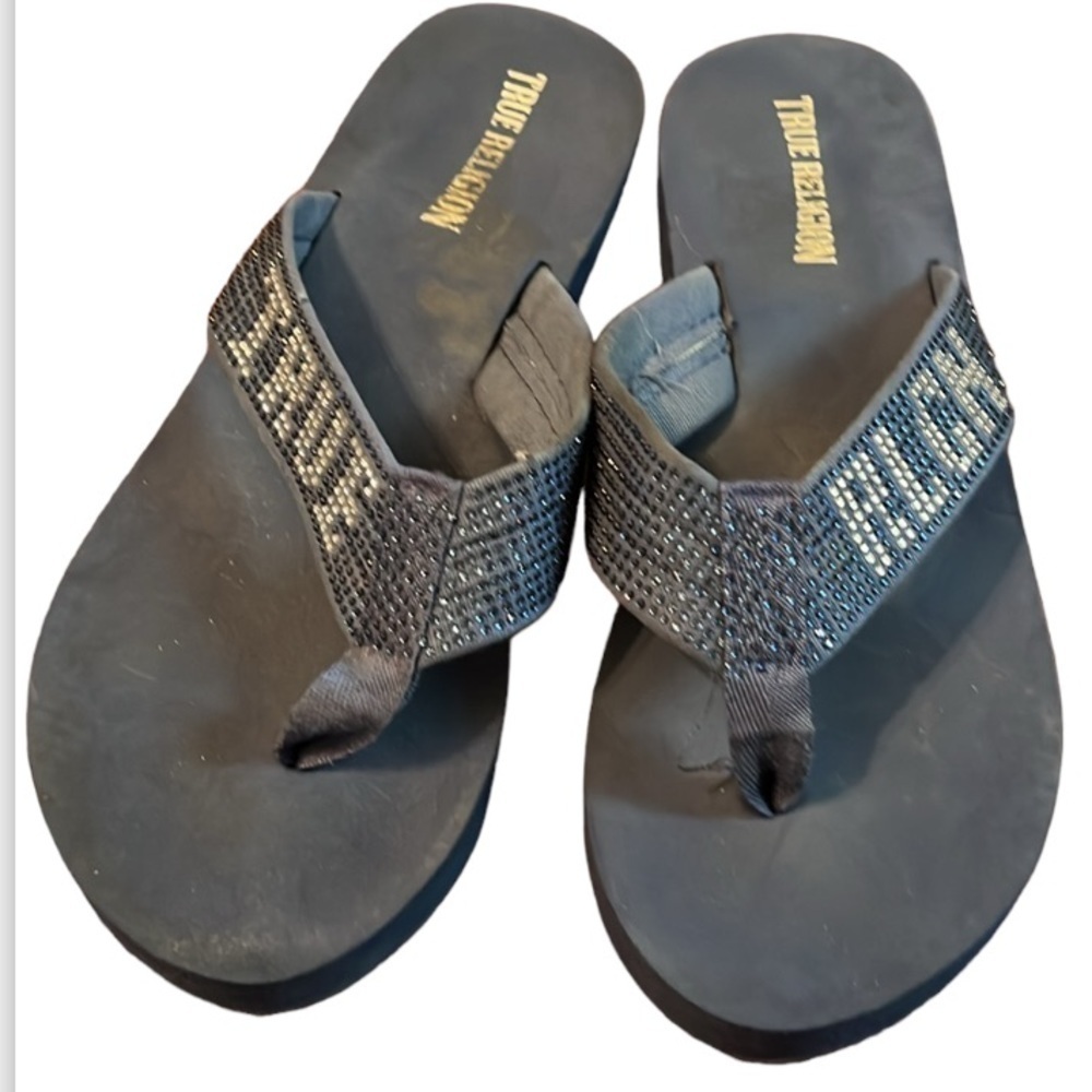True Religion Platform Sandals Sz 8 Blue Rhinestone